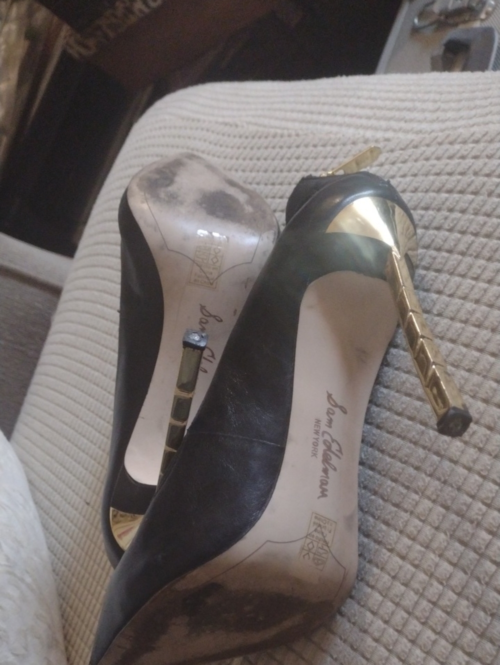 Sam Edelman Black Soft Leather Gold Accents Heels  7 - 7,5 $45 - Picture 4 of 5